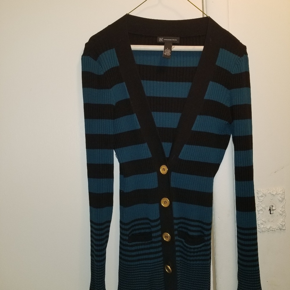 International concepts  green and black blouse!!